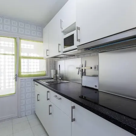 Beachfront , Ninth Floor Lejlighed