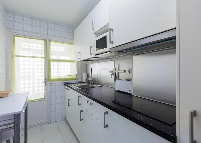 Beachfront , Ninth Floor Apartman