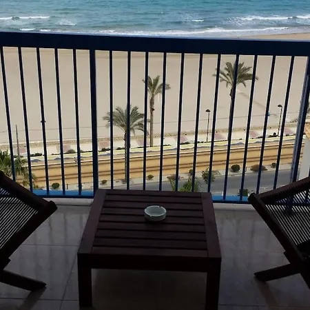 Beachfront , Ninth Floor *